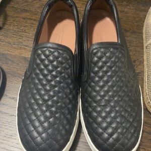 Slip on BCBG